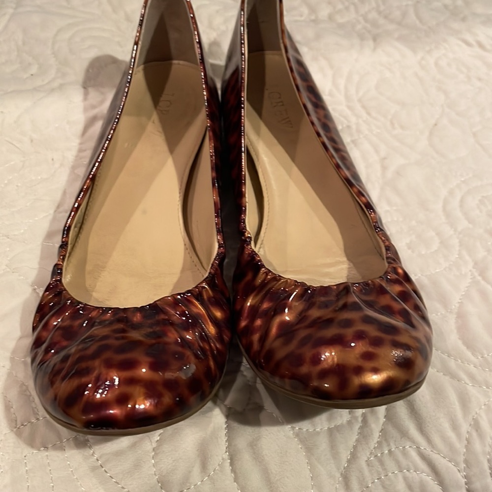 J.Crew tortoiseshell leather flats, size 8 1/2 but fits like an eight.